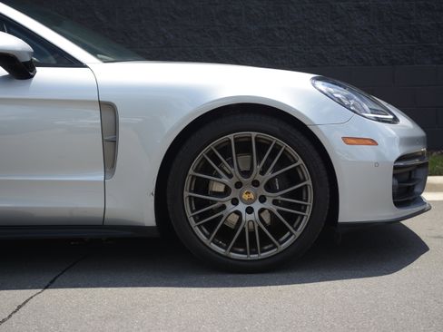Certified 2023 Porsche Panamera Platinum Edition RWD image 11