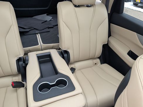 Used 2023 Acura MDX SH-AWD image 14