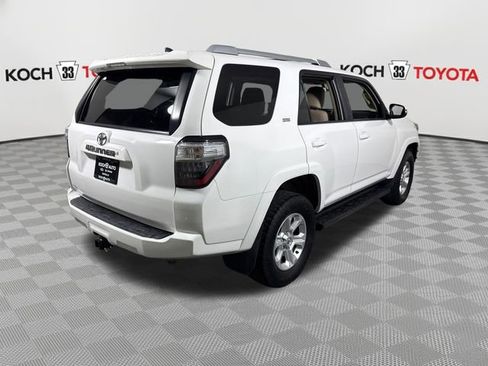 Used 2018 Toyota 4Runner SR5 Premium AWD/4WD image 8