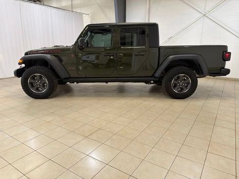 Used 2022 Jeep Gladiator Rubicon w/ Cold Weather Group AWD/4WD image 3
