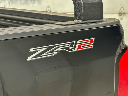 Used 2019 Chevrolet Colorado ZR2 AWD/4WD image 23