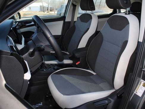 Used 2025 Volkswagen Taos S image 16