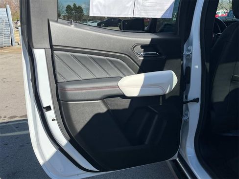 Used 2024 GMC Canyon AT4X image 21