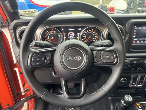 Certified 2020 Jeep Wrangler Sport image 18