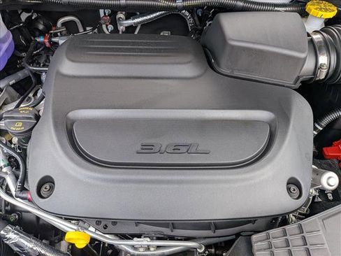 New 2026 Chrysler Pacifica Limited image 16