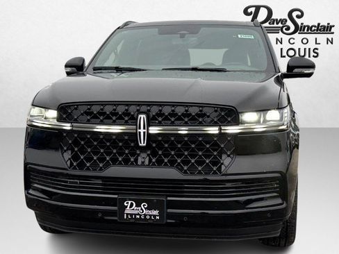 New 2025 Lincoln Navigator Reserve w/ Jet Appearance Package image 2