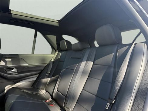 Used 2021 Mercedes-Benz GLE 450 4MATIC image 19