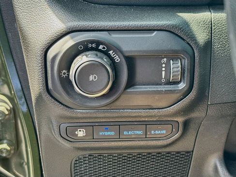Certified 2023 Jeep Wrangler Unlimited Sahara w/ Cold Weather Group AWD/4WD image 11