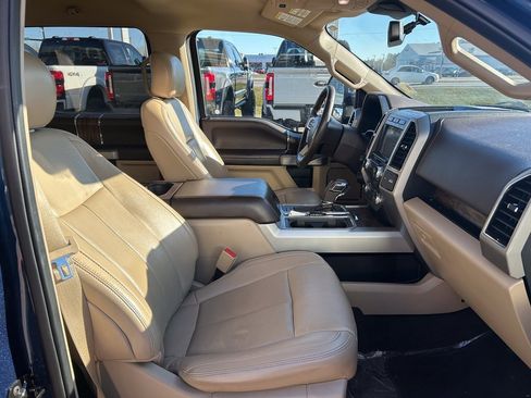 Certified 2019 Ford F150 Lariat w/ Equipment Group 502A Luxury image 15