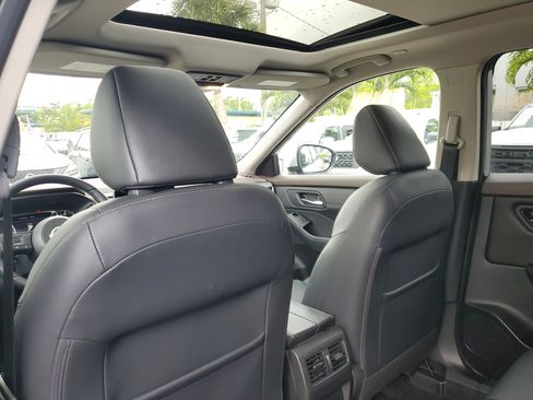 Certified 2022 Nissan Rogue SL image 13