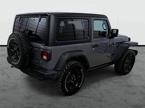 Used 2022 Jeep Wrangler Sport AWD/4WD image 3