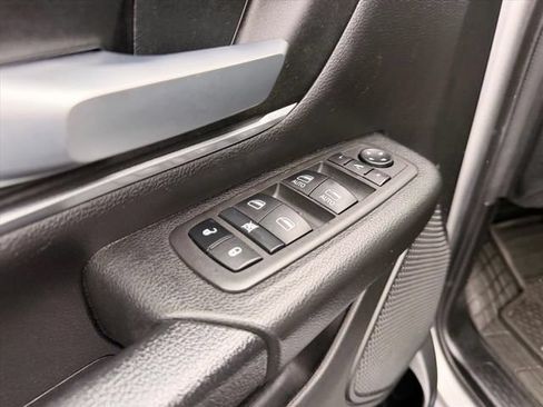 Used 2022 RAM 1500 Big Horn AWD/4WD image 13