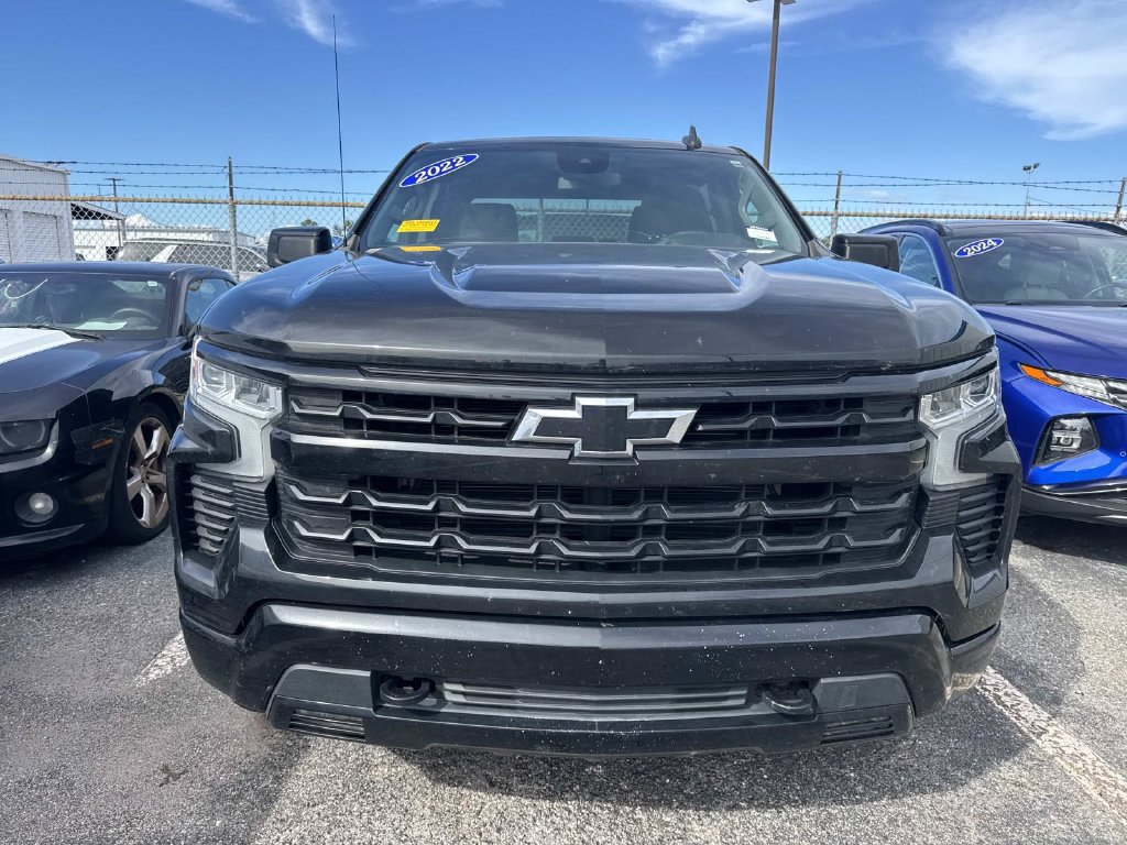 Used 2022 Chevrolet Silverado 1500 RST AWD/4WD image 3