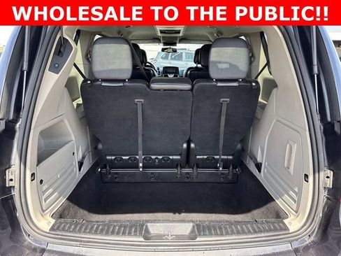 Used 2014 Chrysler Town & Country Touring image 6