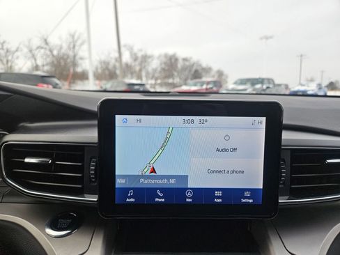 Used 2022 Ford Explorer XLT w/ Equipment Group 202A image 14