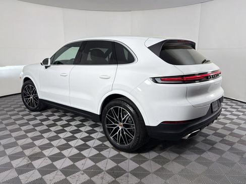 Used 2026 Porsche Cayenne AWD/4WD image 3