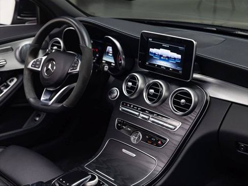 Used 2018 Mercedes-Benz C 300 Cabriolet image 38