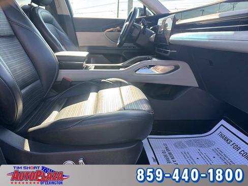 Used 2024 Lincoln Nautilus Reserve AWD/4WD image 30