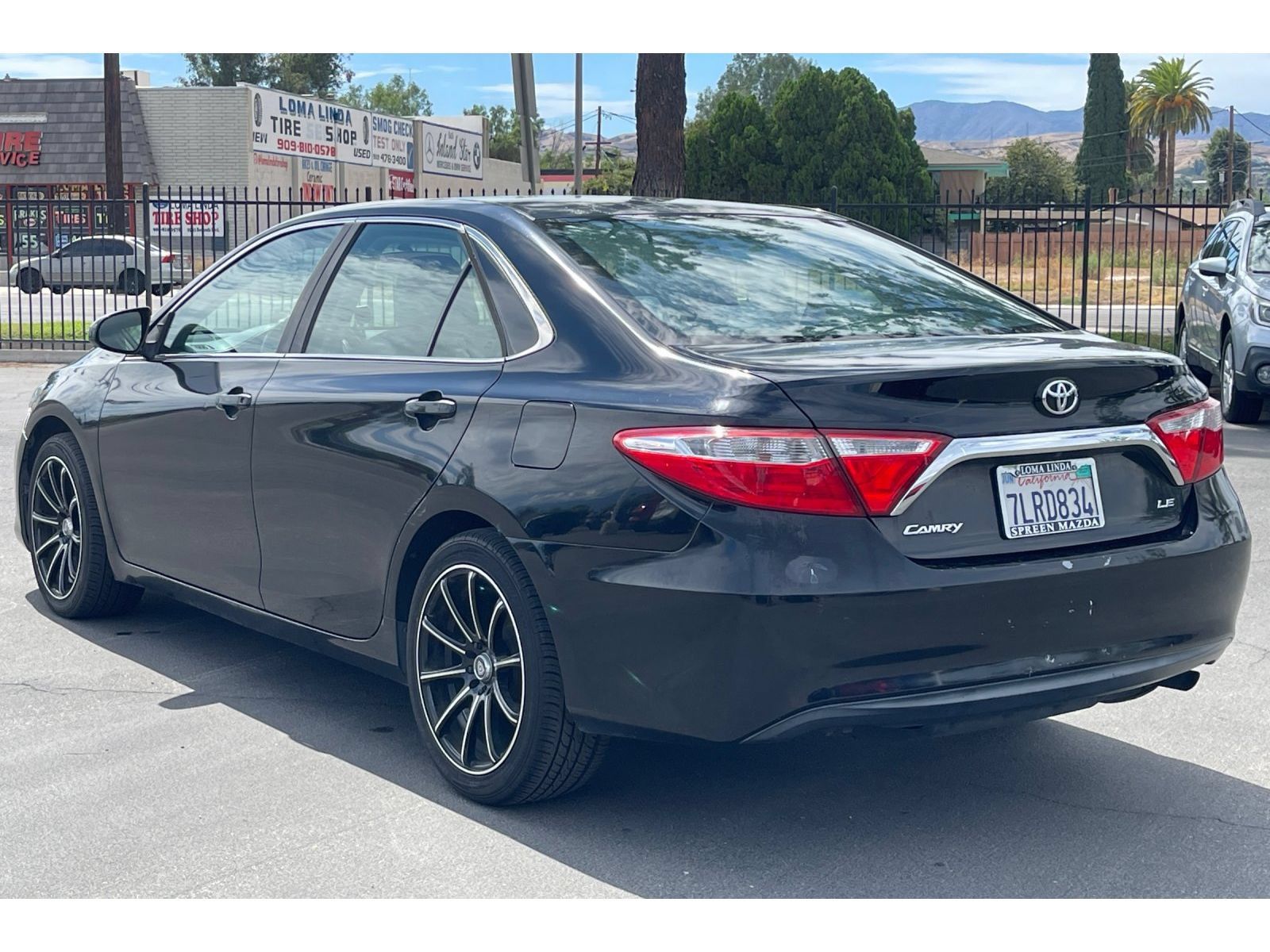 Used 2015 Toyota Camry LE FWD image 4