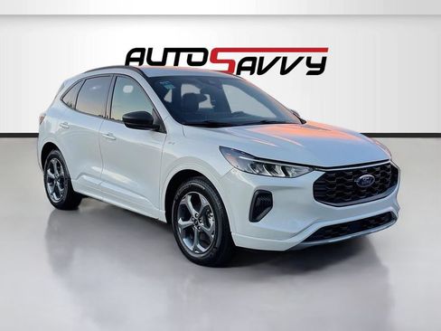 Used 2024 Ford Escape ST-Line w/ Tech Pack #1 FWD image 1