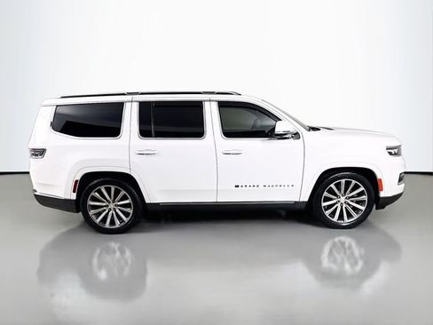 Used 2022 Jeep Grand Wagoneer Series II w/ Convenience Group III AWD/4WD image 4