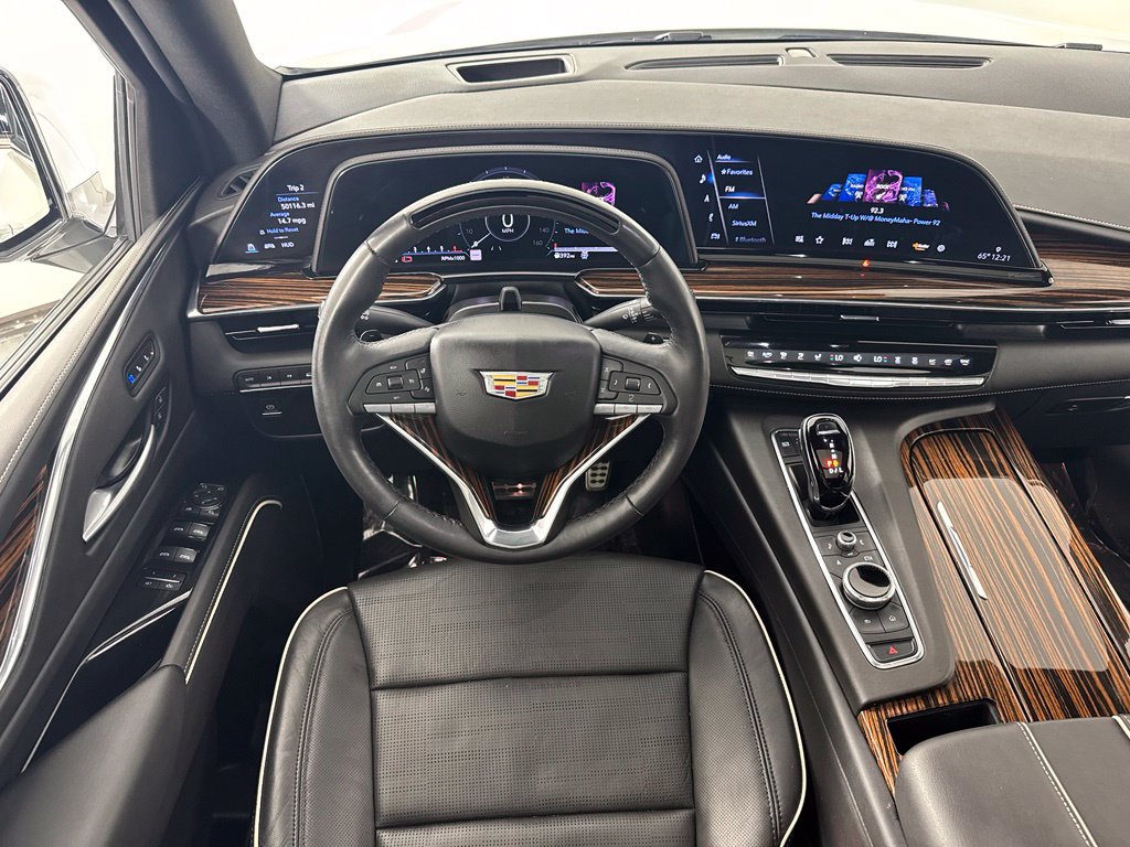 Used 2024 Cadillac Escalade ESV Premium Luxury AWD/4WD image 9