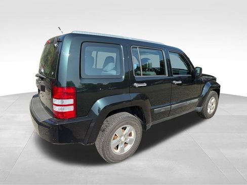 Used 2012 Jeep Liberty Sport AWD/4WD image 6