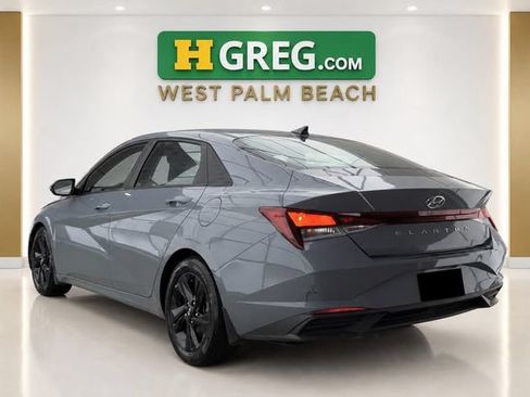 Used 2023 Hyundai Elantra SEL FWD image 2