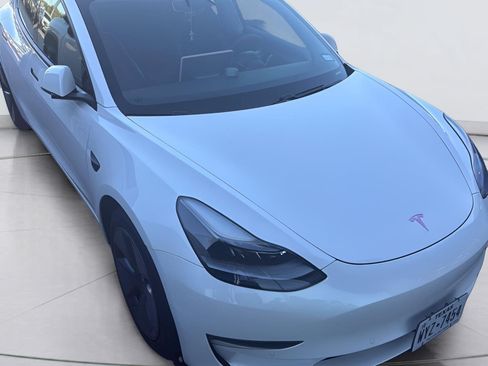 Used 2021 Tesla Model 3 Standard Range Plus RWD image 4