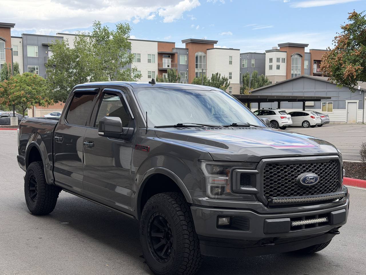 Used 2018 Ford F150 Lariat w/ Equipment Group 502A Luxury AWD/4WD image 8