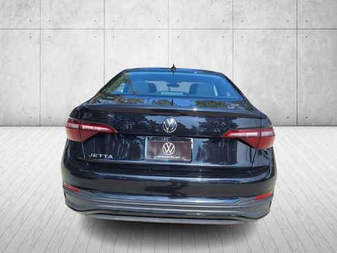 Used 2024 Volkswagen Jetta S image 4