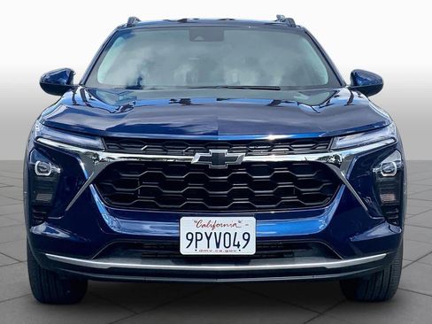 Used 2024 Chevrolet Trax LT w/ Driver Confidence Package FWD image 3
