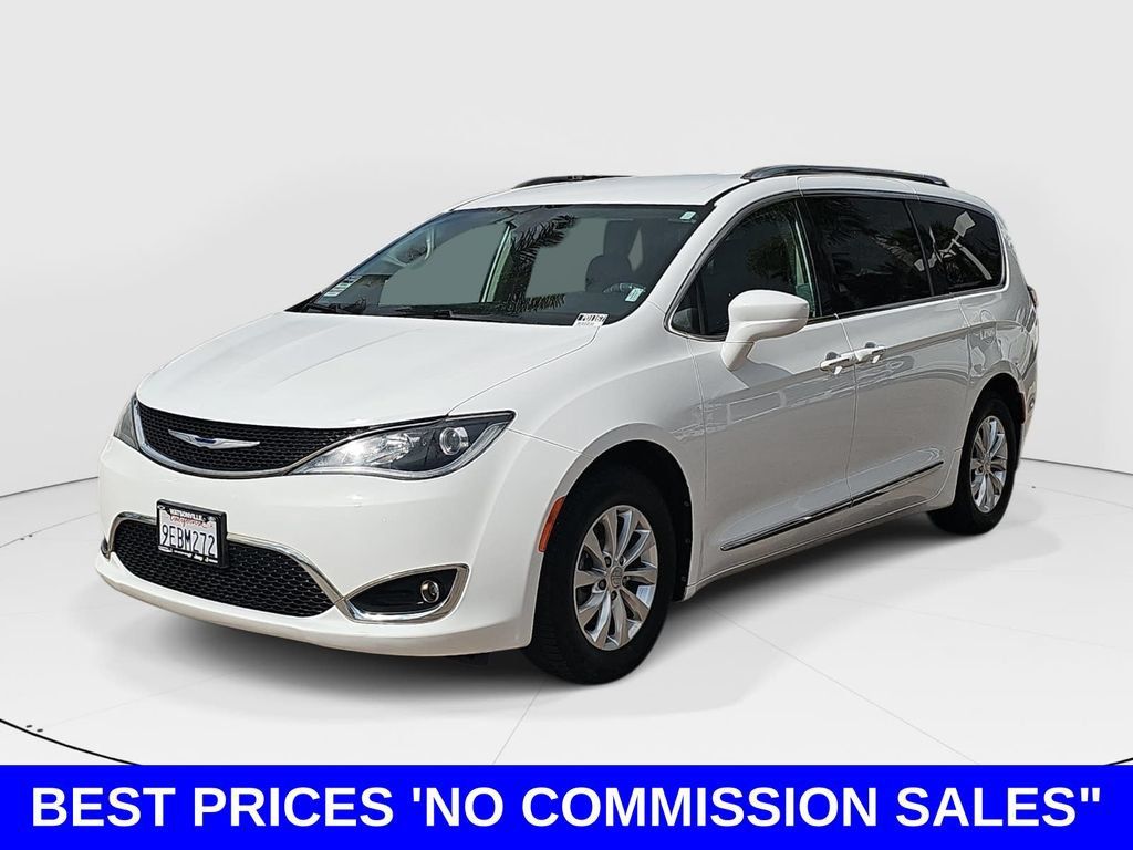 Used 2018 Chrysler Pacifica Touring-L FWD image 7
