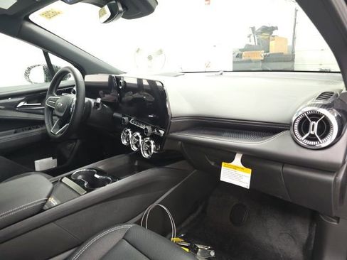 New 2026 Chevrolet Blazer EV LT image 28