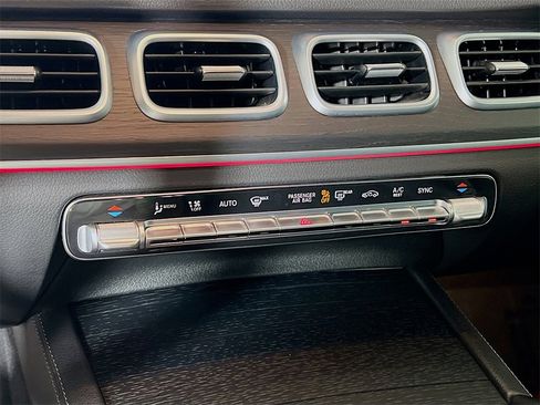 Used 2022 Mercedes-Benz GLE 450 4MATIC image 16