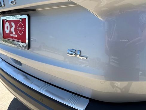 Used 2023 Nissan Rogue SL w/ SL Premium Package FWD image 8