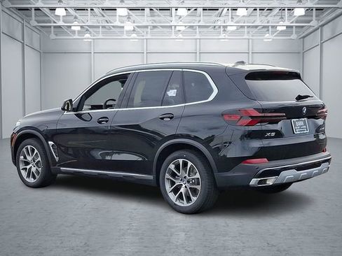 Certified 2026 BMW X5 xDrive40i AWD/4WD image 6