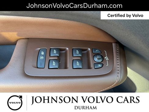Certified 2022 Volvo XC60 B6 Inscription w/ Climate Package image 12