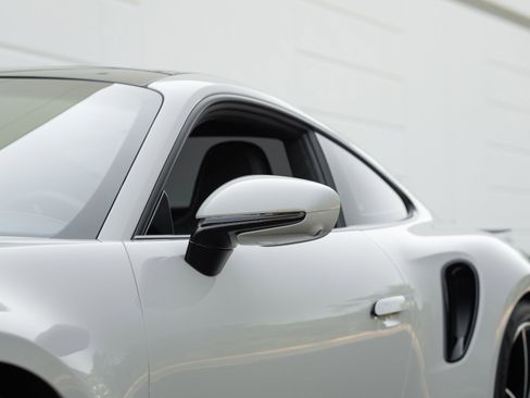 Used 2022 Porsche 911 Turbo S image 25