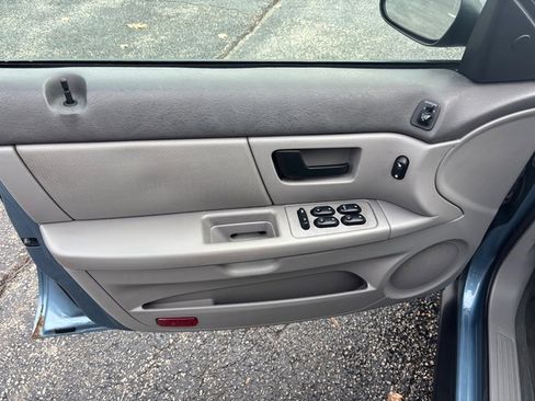 Used 2007 Ford Taurus SE image 9