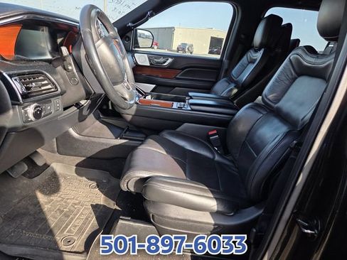 Used 2018 Lincoln Navigator Reserve w/ Technology Package AWD/4WD image 6