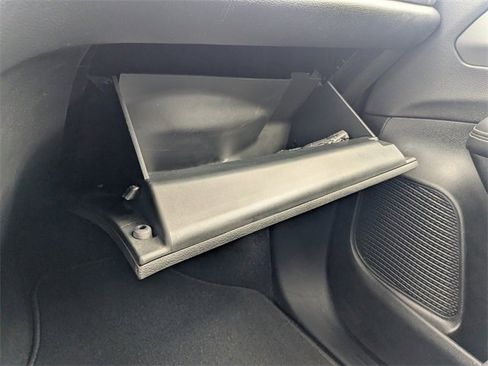 Used 2025 Chrysler Pacifica Select image 24