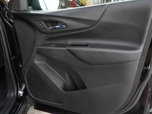 Used 2022 Chevrolet Equinox LT AWD/4WD image 9
