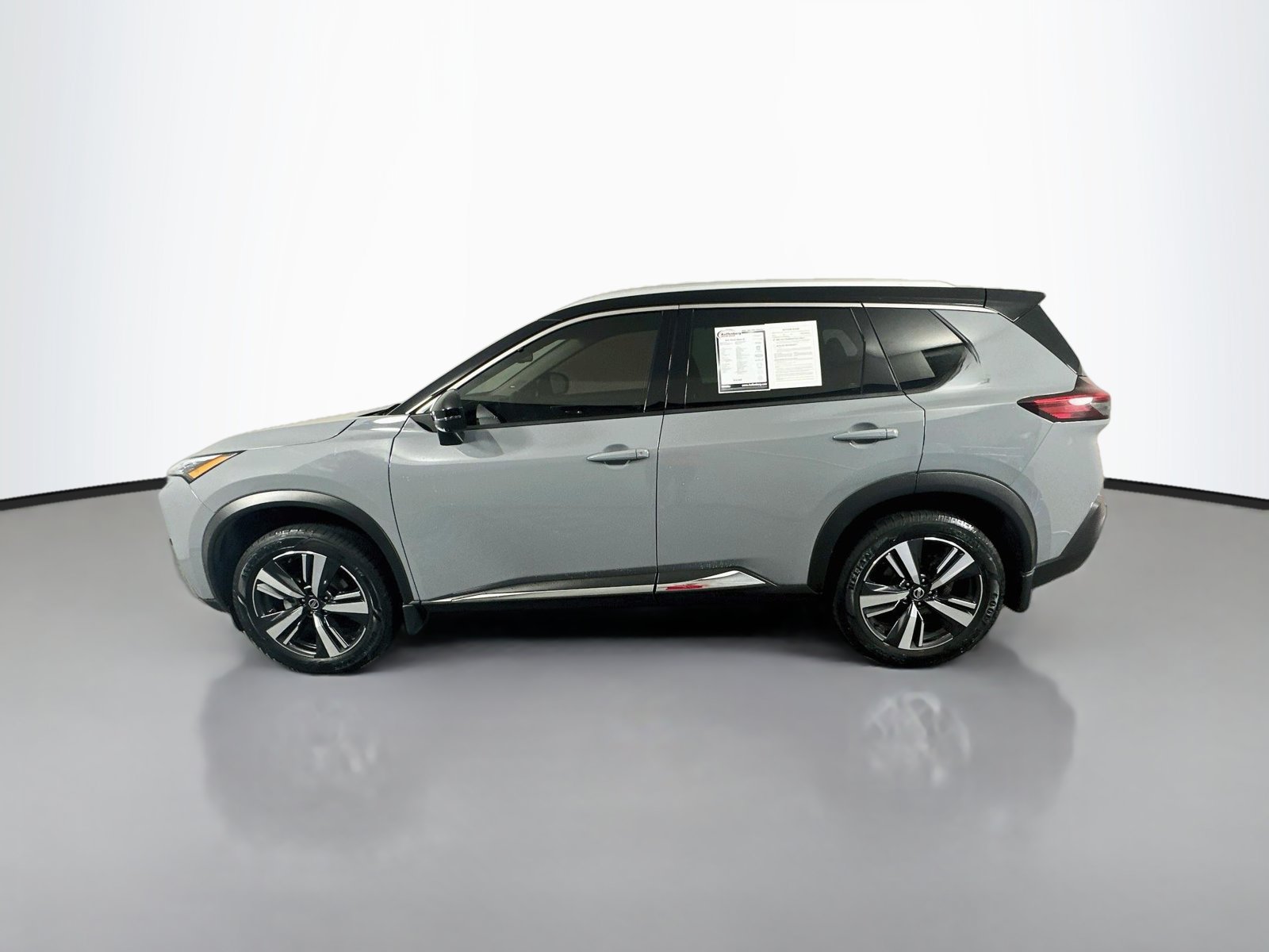 Used 2021 Nissan Rogue SL w/ Premium Package FWD image 4