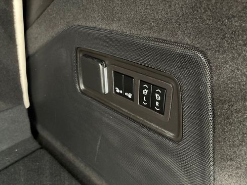 Used 2024 Cadillac Escalade Sport w/ LPO, ONYX Package RWD image 30