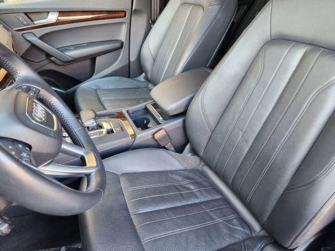 Used 2018 Audi Q5 2.0T Premium image 12