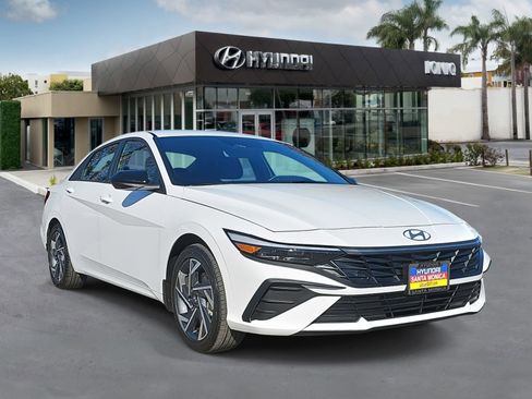 Certified 2025 Hyundai Elantra Sport image 1