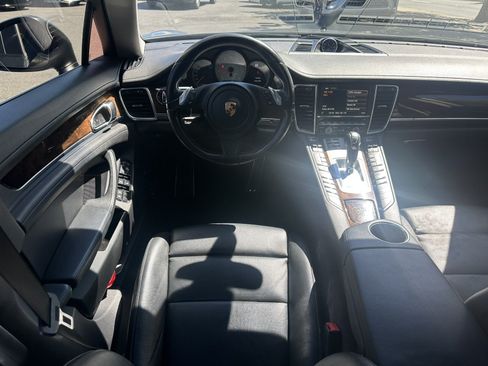 Used 2015 Porsche Panamera S RWD image 16