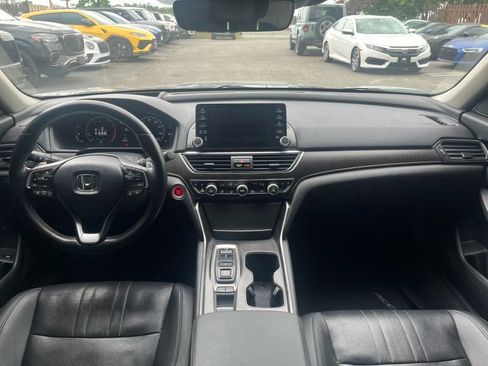 Used 2021 Honda Accord Touring image 30