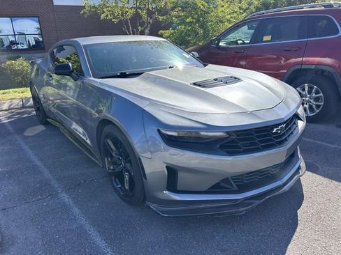 Used 2022 Chevrolet Camaro LT w/ Technology Package RWD image 3